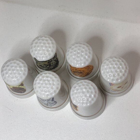 Lot of 6 Porcelain Cat Face Thimbles White Gold Rim SDJ-TG - Picture 8 of 10